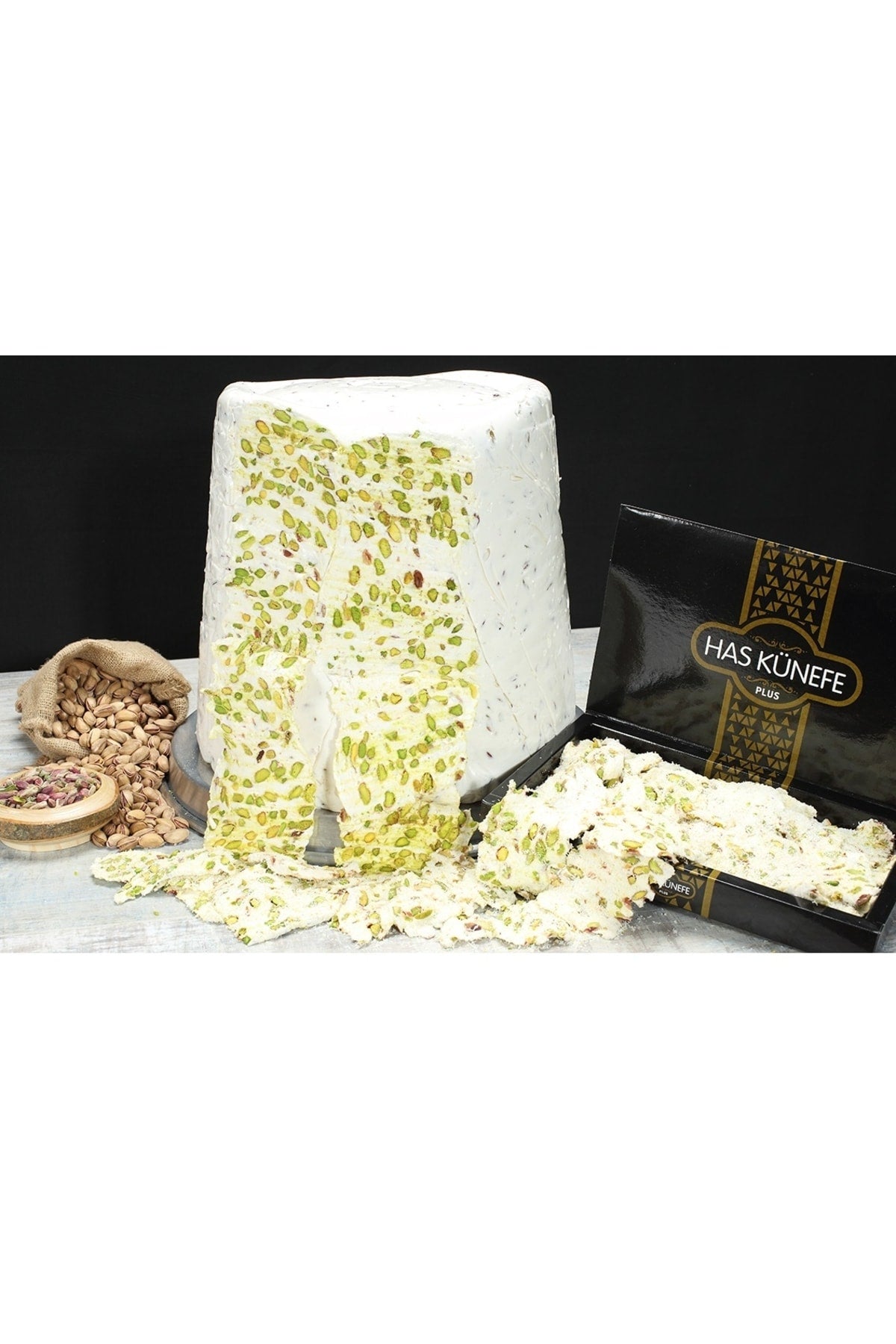 HAS Carrot Confection Cream Flavored Pistachio Leaf Style Turkish Delight Carrot Confection 500 g - MALLTURK