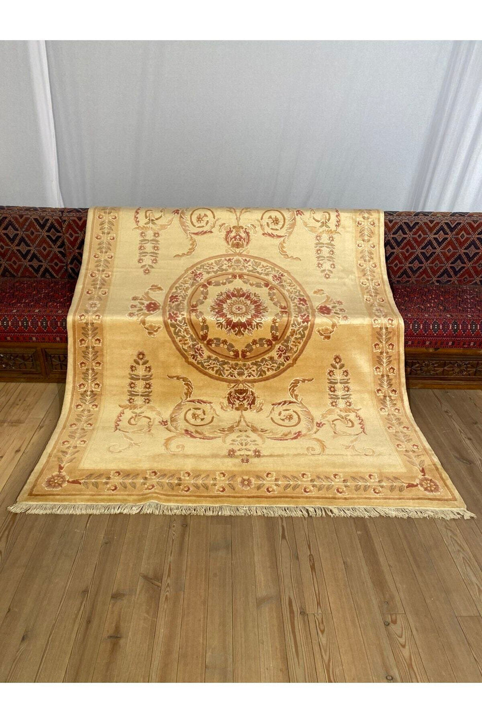 SIRVAN Rug Hand-Woven Usak Rug 172 X 237 - MALLTURK