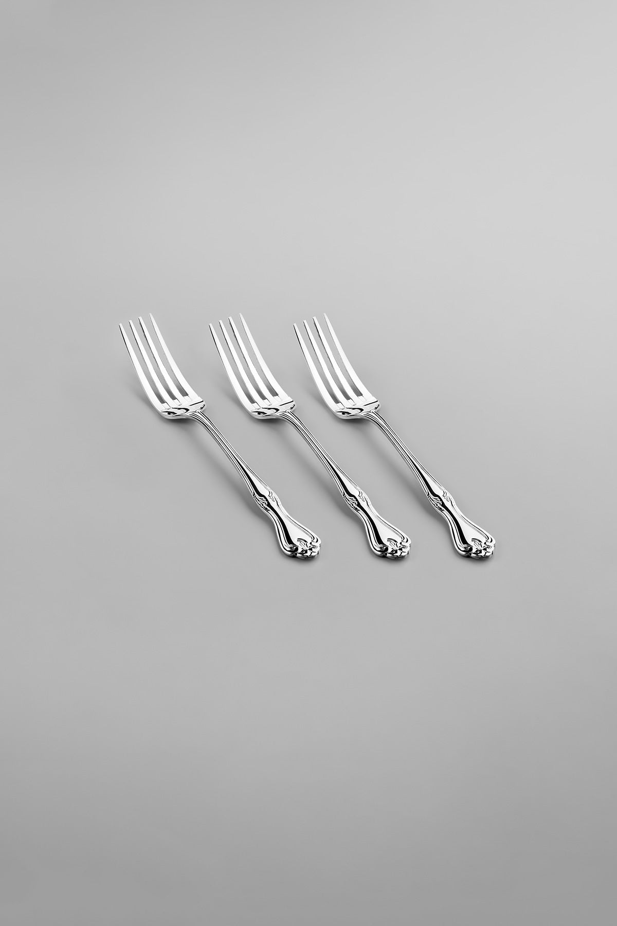 Nehir lalezar Plain 6 Place Setting 18 Piece Boxed Flatware Set - MALLTURK