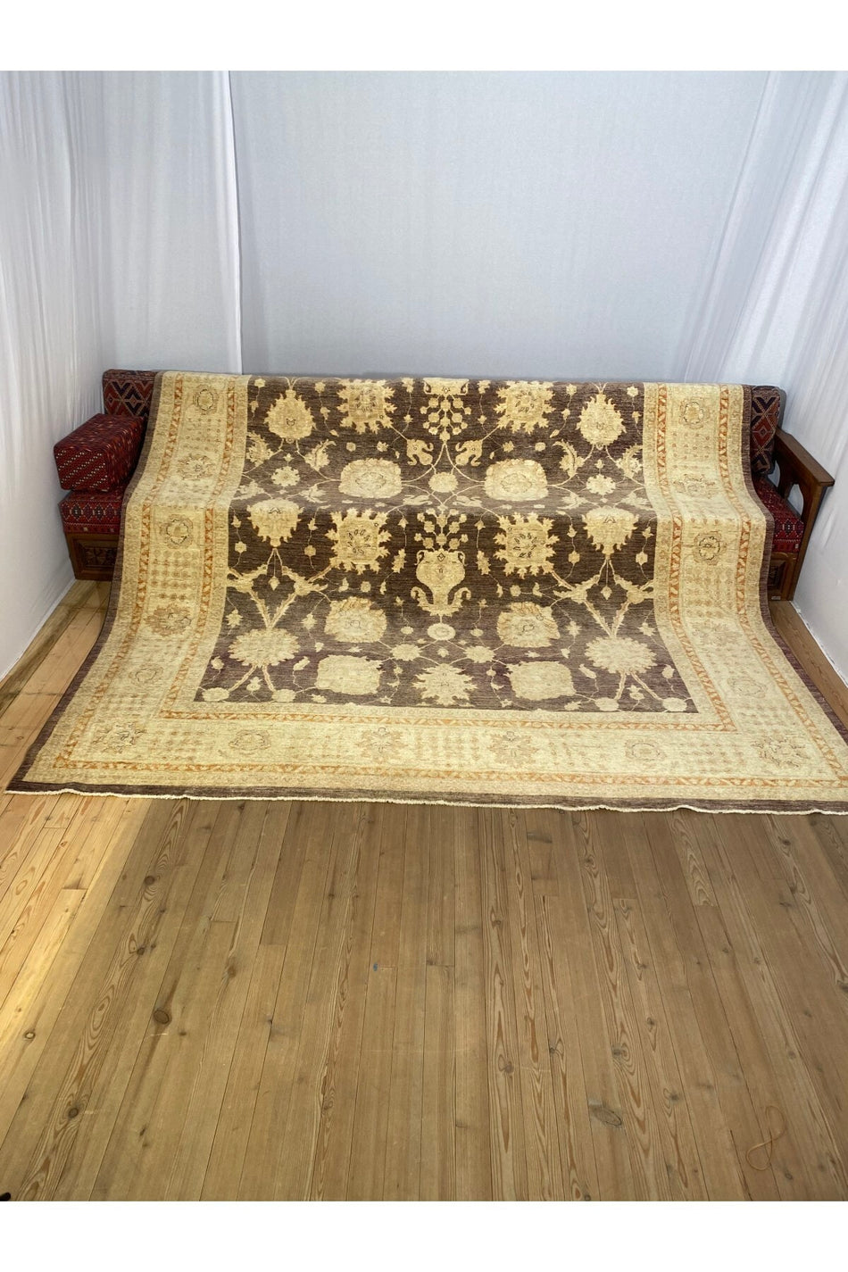 SIRVAN Rug Hand-Woven Usak Rug - MALLTURK