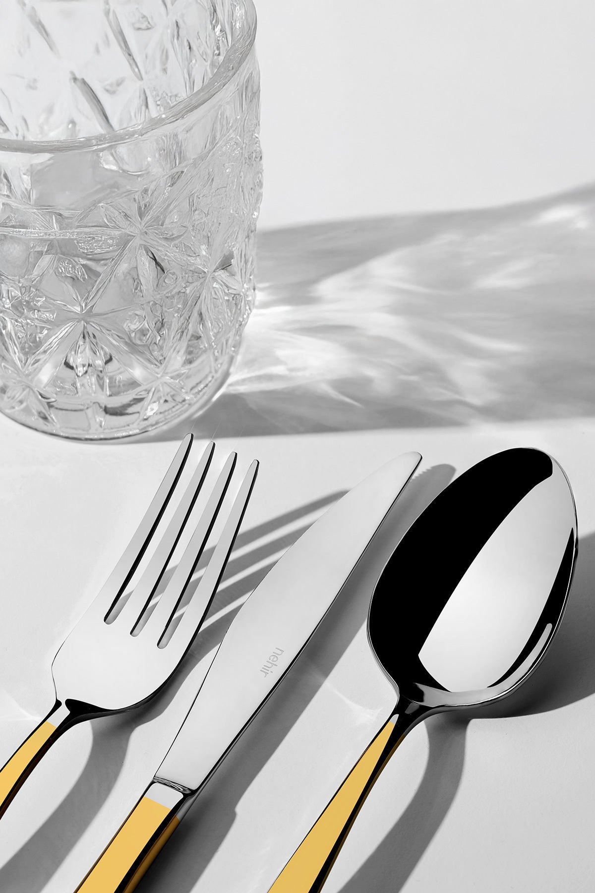 Nehir zarif altin Plain 12 Place Setting 84 Piece Boxed Flatware Set - MALLTURK