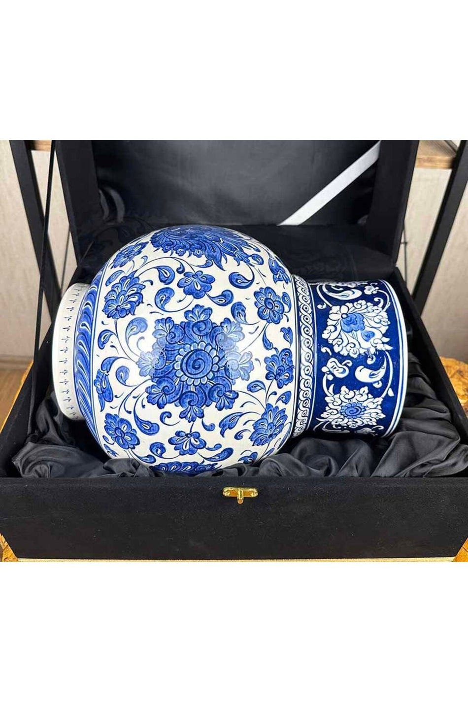 Cini Evi Blue Reign – Iznik Tile Shah Vase - MALLTURK