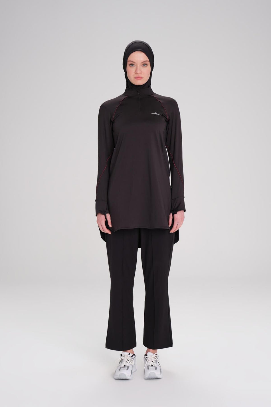 Hasema Active H-Per Trainings-T-Shirt mit langen Ärmeln, Reißverschlusskragen und Paspeln, schwarzer Hijab, ACT-18