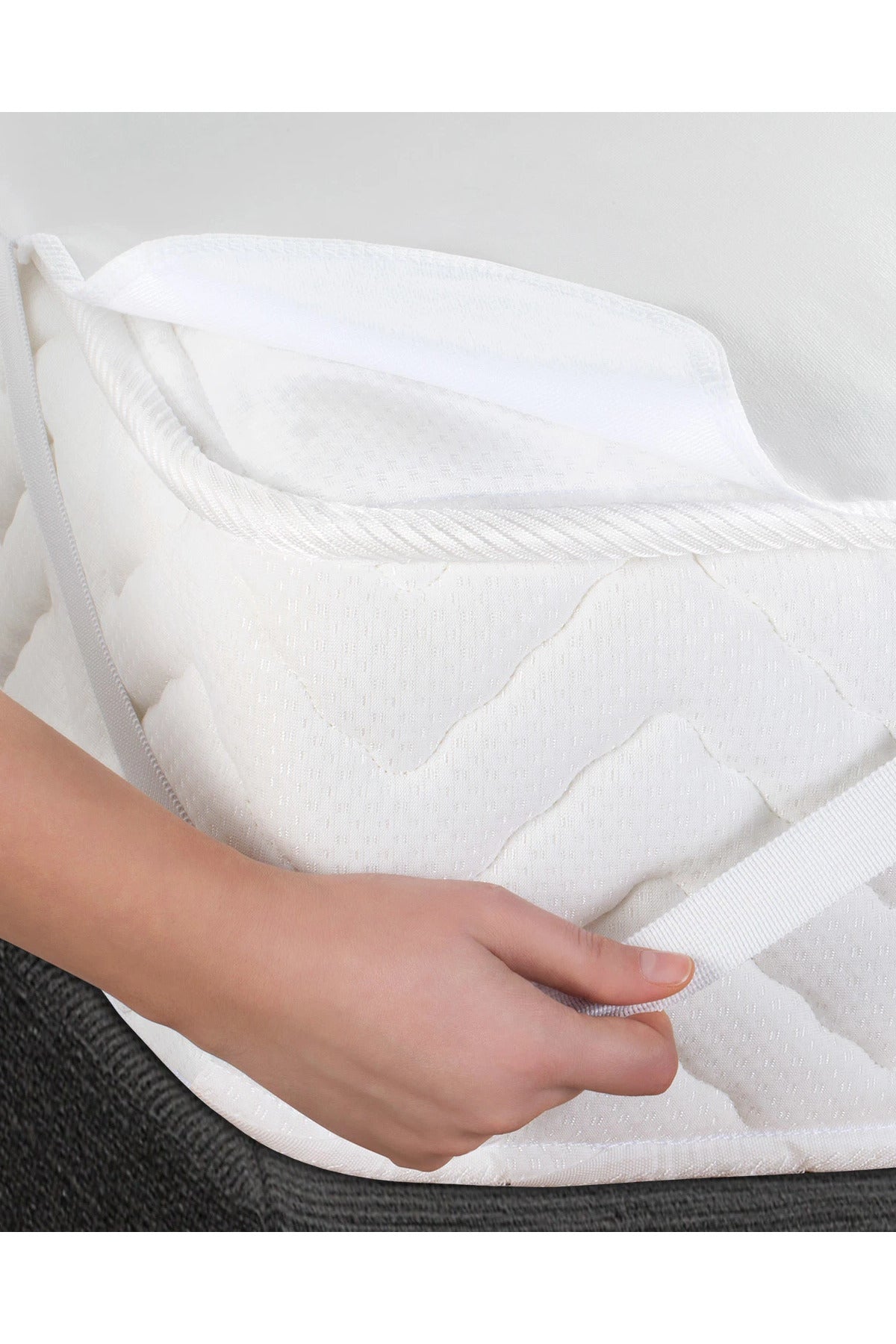 Madame Coco Alaise Waterproof Fitted Mattress Protector - MALLTURK