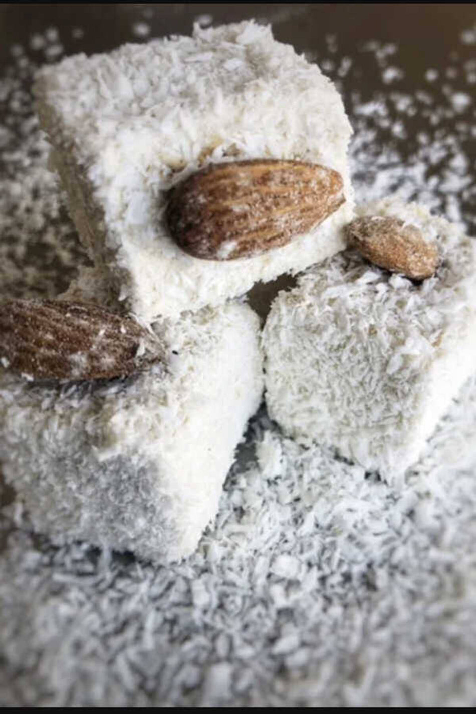 Kardesler sekerleme kardesler Pressed Almond Sultan Style Cube Turkish Delight 500 g