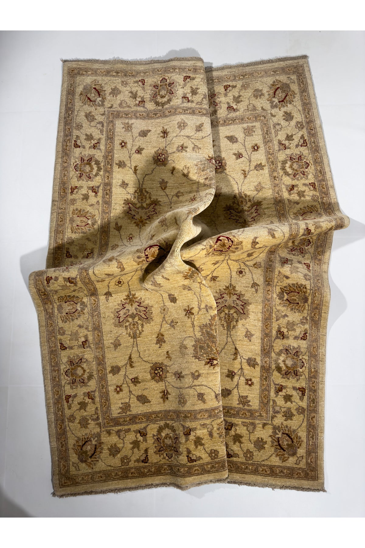 ADALI Hand-Woven Usak Rug - %100 Natural, Antialerjik and Magnificent Bir Ev Dekorasyonu Parcasi