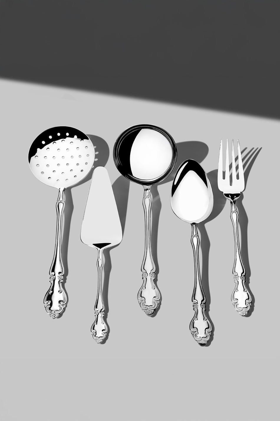 Nehir adriana Plain 12 Place Setting 89 Piece deri Boxed Flatware Set - MALLTURK