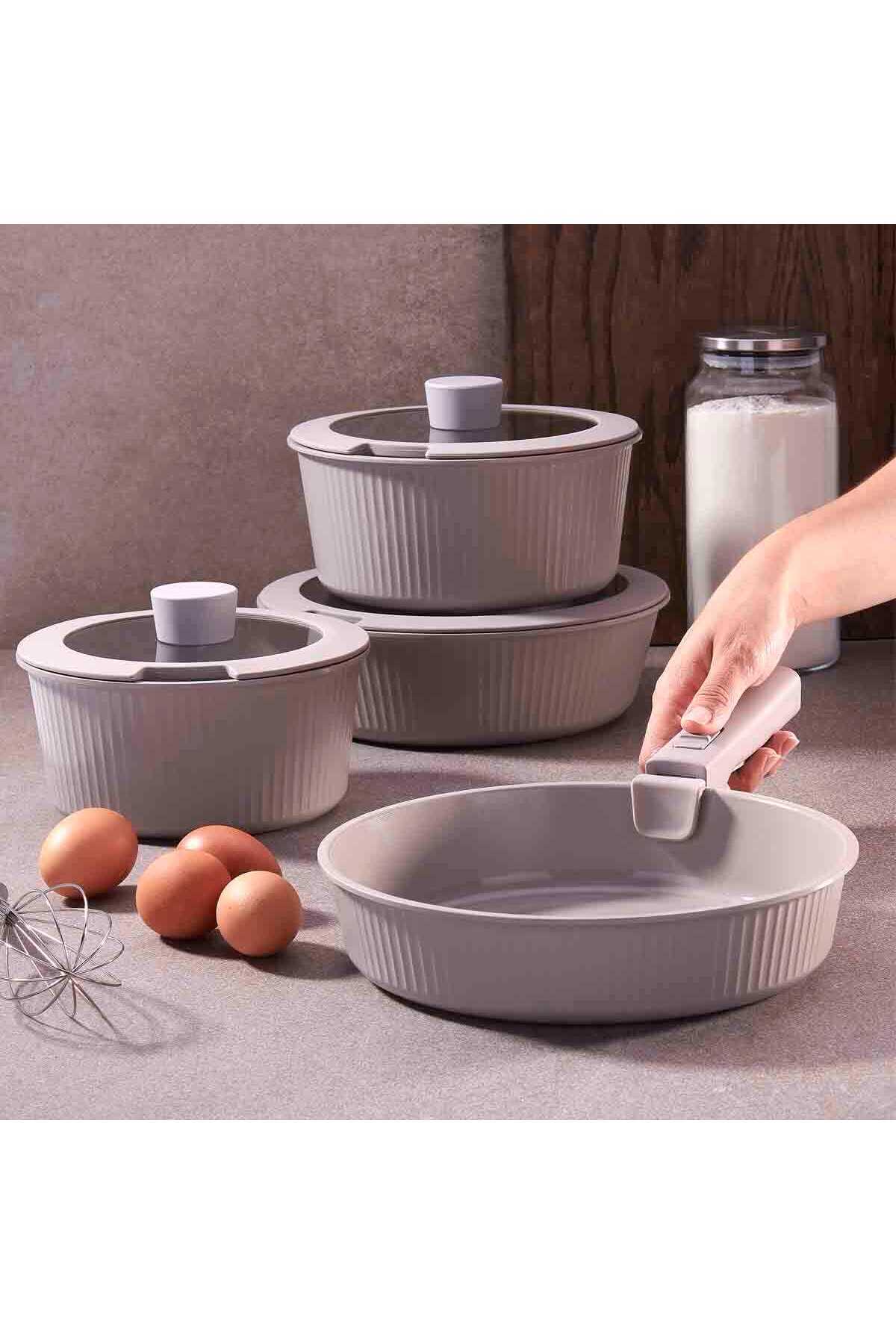 KORKMAZ Pratika Cikarilabilir Sapli 8 Piece Cookware Set