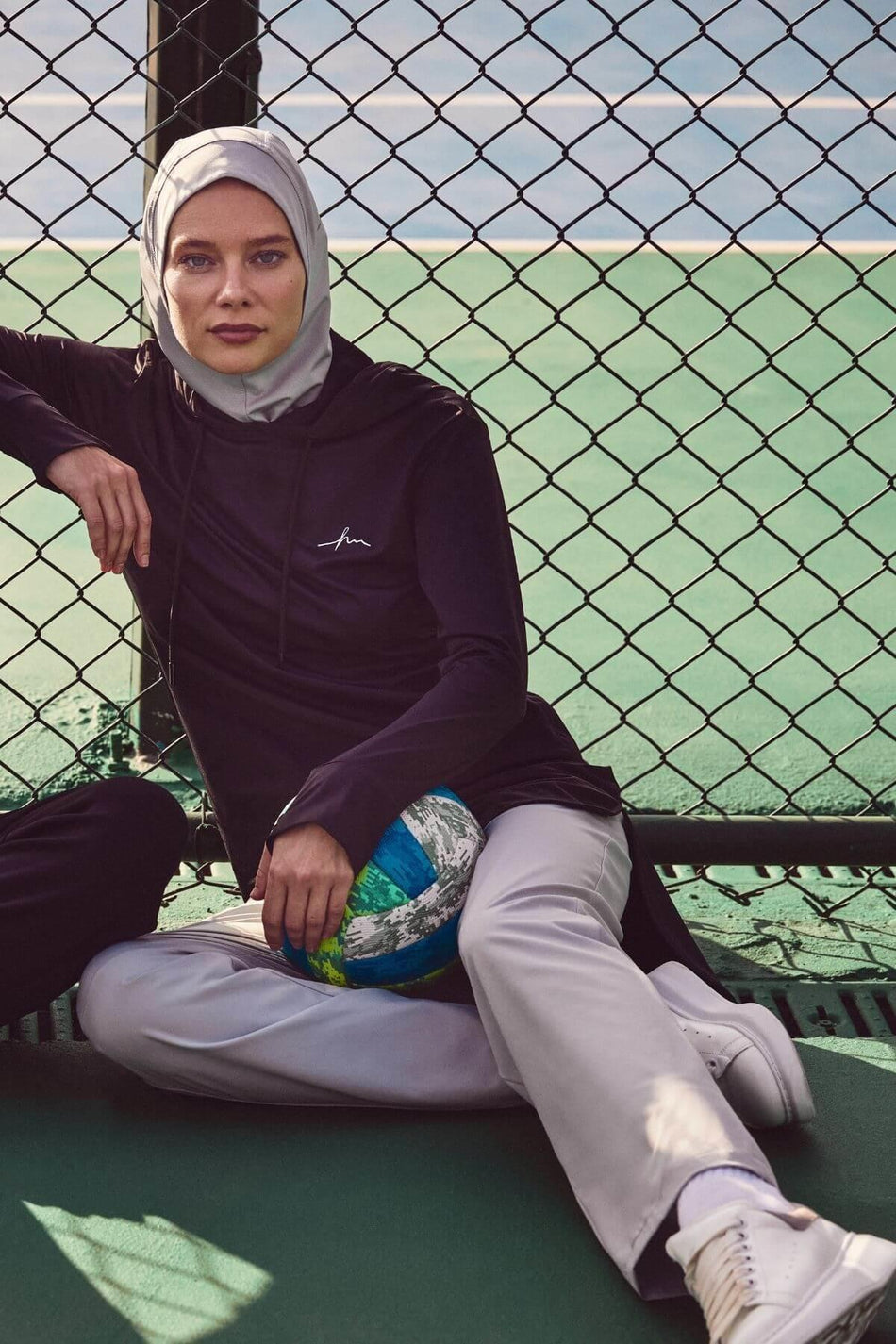 Hasema Active Long-Sleeve Hooded Black Hijab Training T-Shirt Act-6