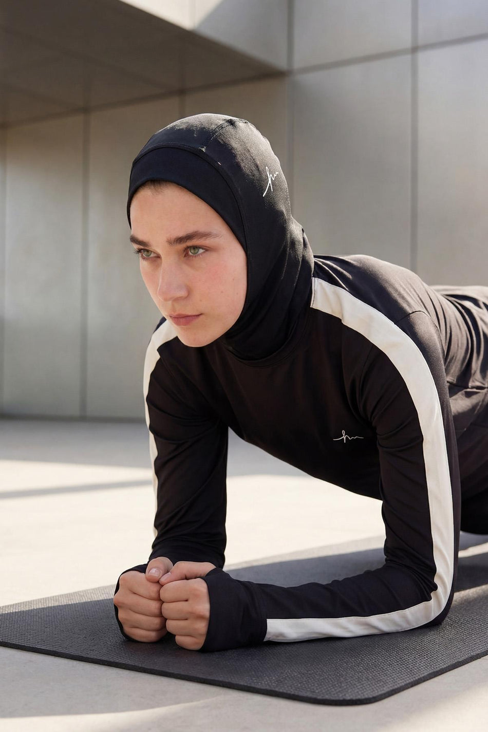 Hasema Active H-Per Fit Bicycle Collar Sleeves with Striped Detail Black Hijab Training Top ACT-35