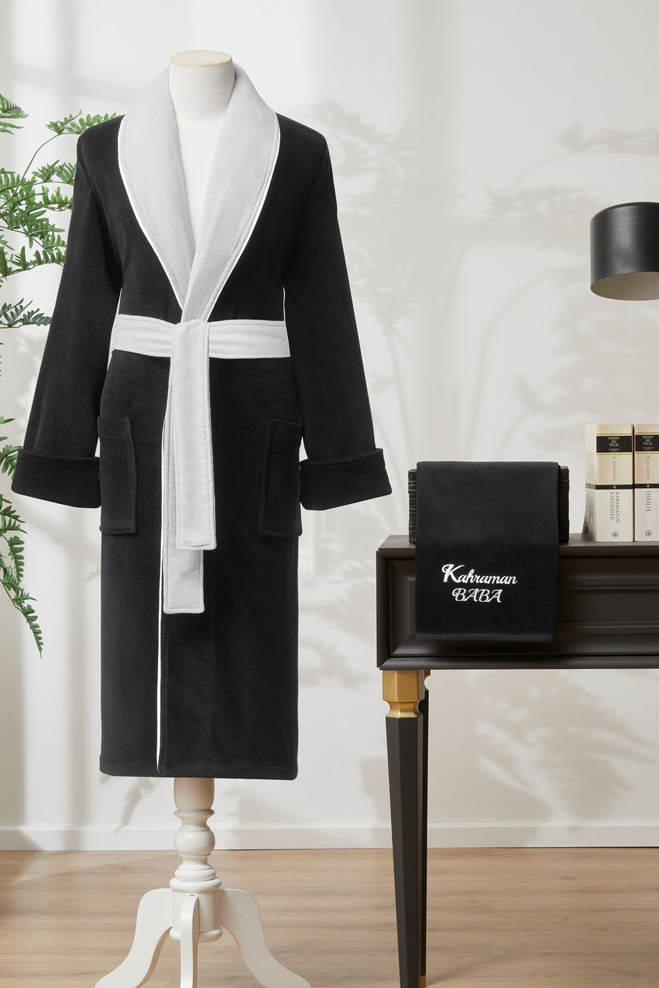 Ozdilek Hero Dad Embroidered Velvet Men Bathrobe Set