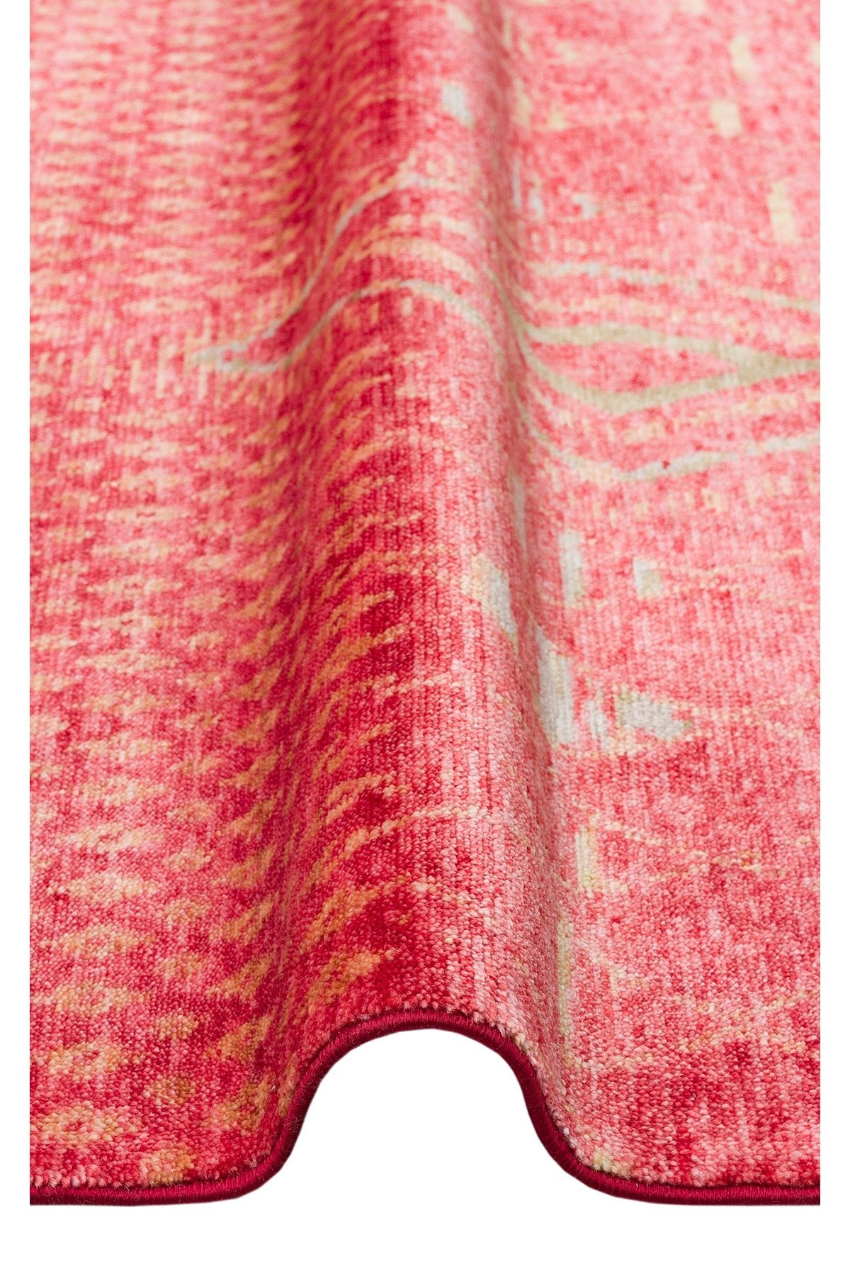 Eko Hali Zara ZR 15 Red Autumn is a special loom rug shaped by the intensive handiwork of women from Usak. - MALLTURK