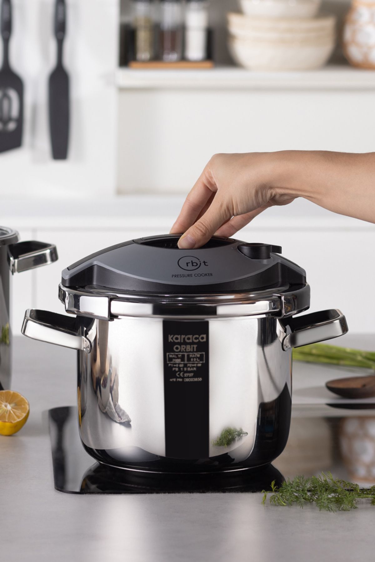 Karaca Orbit induction Base Pressure Cooker Set 6+8 L Black - MALLTURK