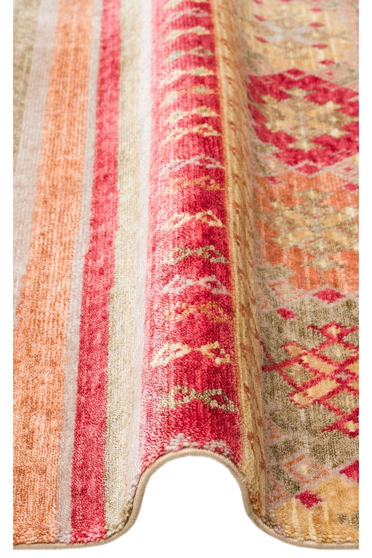 Eko Hali Zara ZR 12 Red Autumn is a special loom rug shaped by the intensive handiwork of women from Usak. - MALLTURK