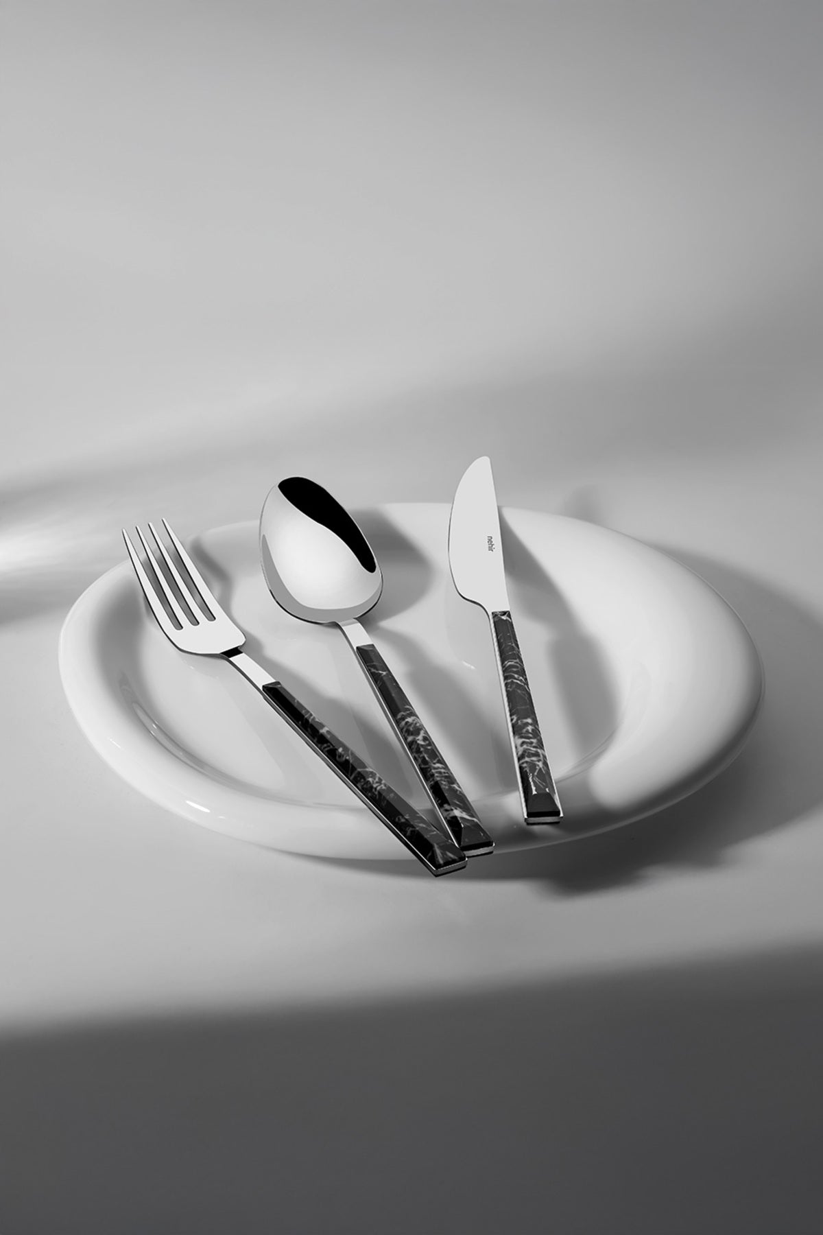 Nehir tulip siyah 6 Place Setting mermer desenli 18 Piece Boxed Flatware Set - MALLTURK