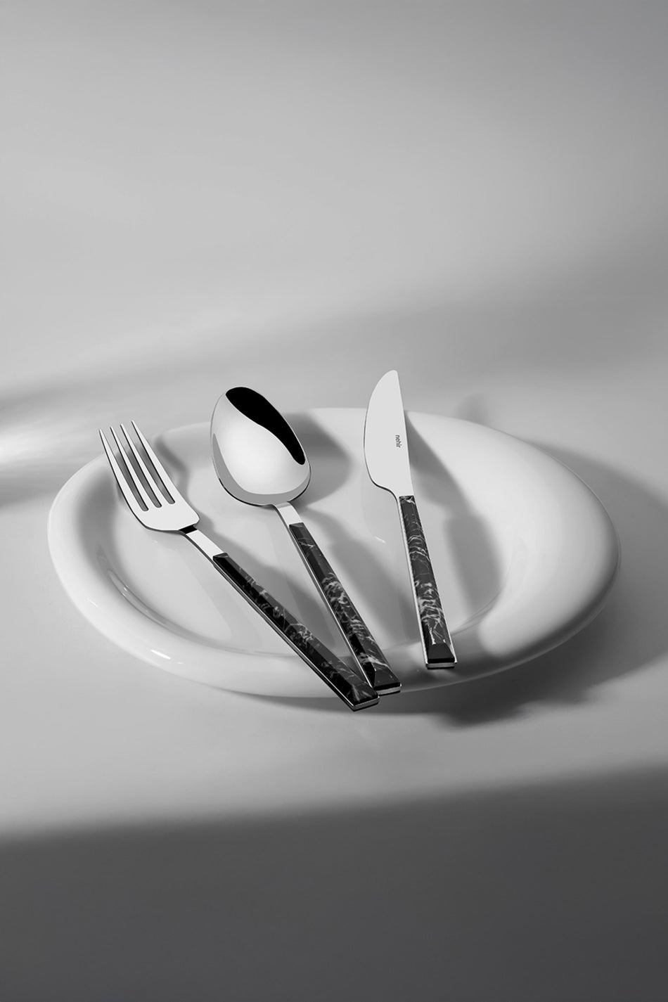 Nehir tulip siyah 6 Place Setting mermer desenli 18 Piece Boxed Flatware Set - MALLTURK