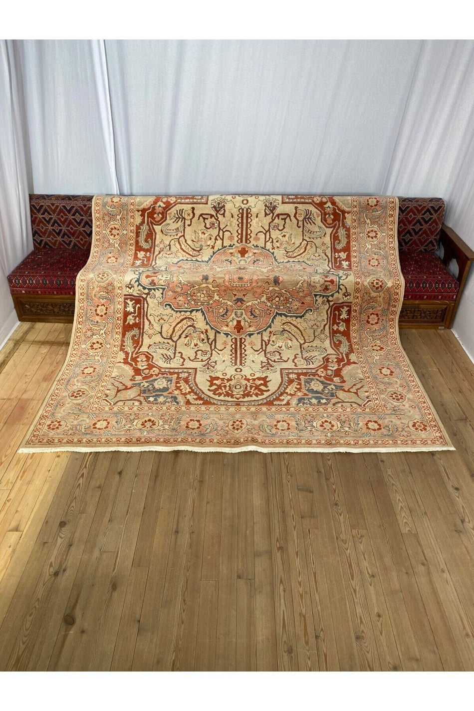 Sirvan Hali Handwoven Usak Carpet 242 x 307 - MALLTURK