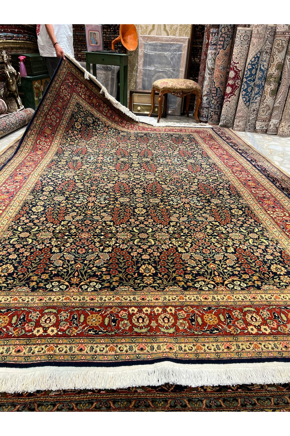 RD RAMAZAN DAG Hand Rug Art Hand-Woven Hereke Rug Seven Mountains Flower Design Size 3.20x2.10