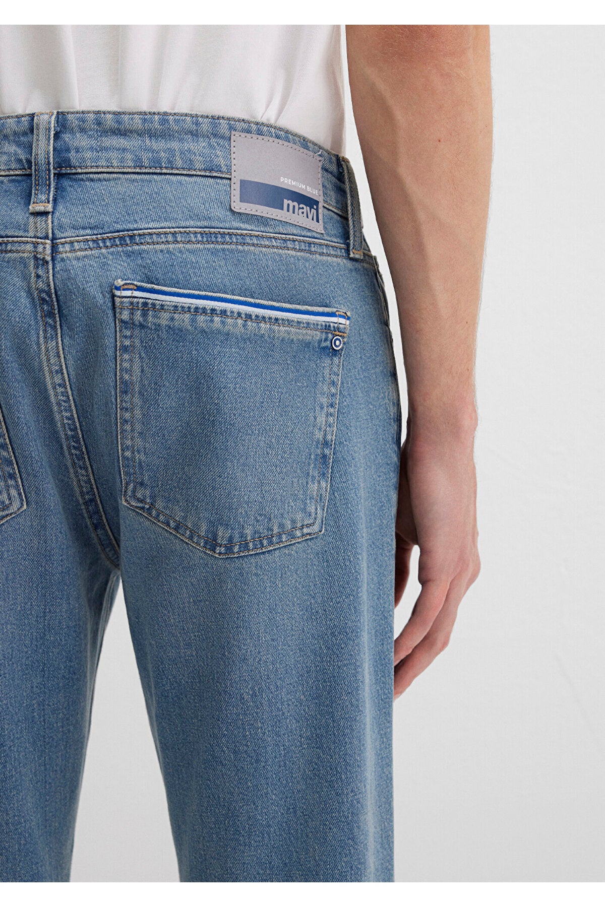 Mavi Milan Premium Mavi Misty Light Jeans 0081083030 - MALLTURK