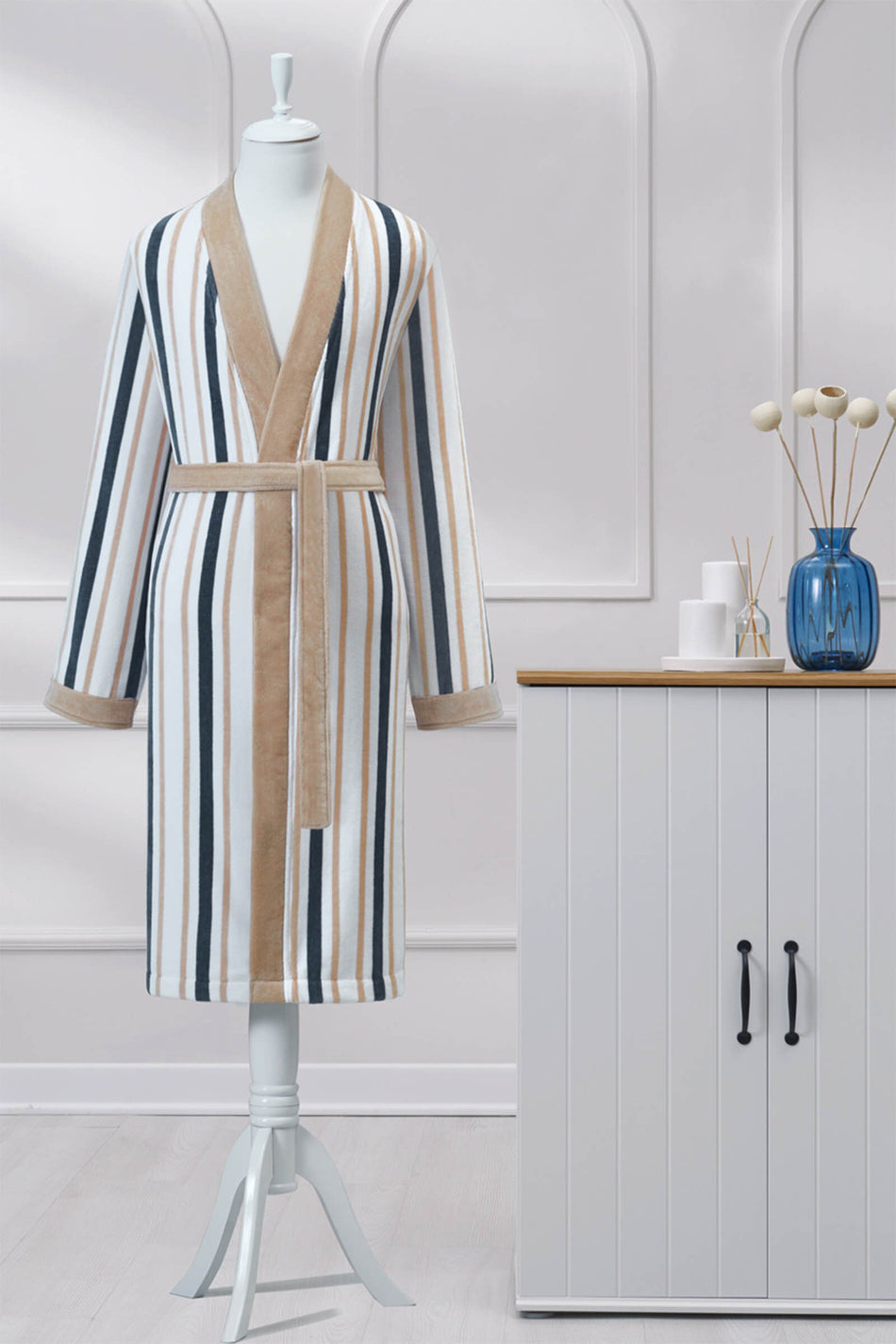 Ozdilek Modern Mariner Kimono Bathrobe