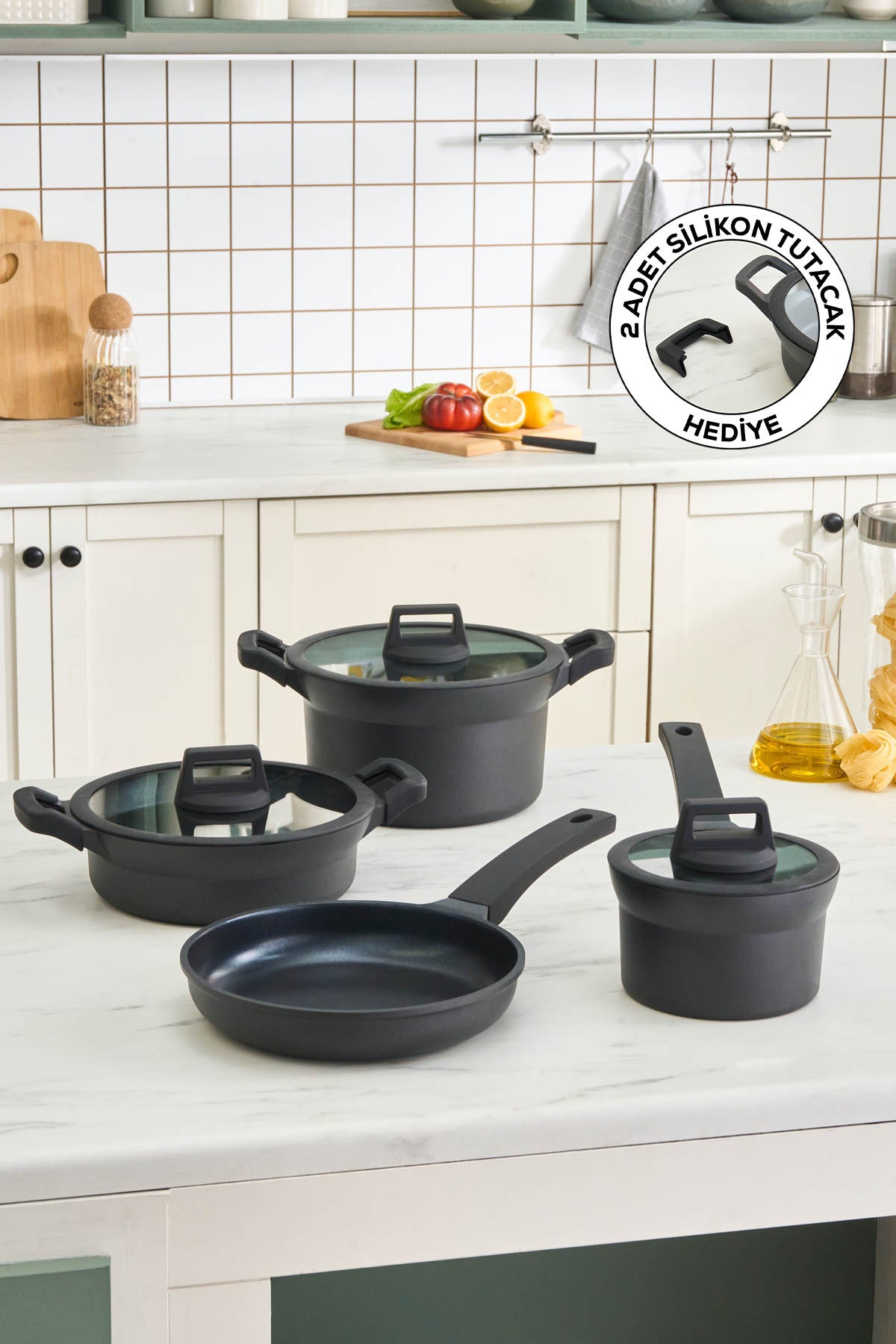 Karaca Biodiamond Riga Cast Induction Compatible Silikon Tutacak Hediyeli 7 Piece Cookware Set