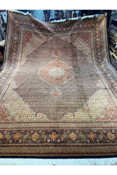 RD RAMAZAN DAG Hand Rug Art Hand-Woven Iranian Mahi Rug Wool Blend Premium Quality Exceptional Bir Urun Size 400x300 - MALLTURK