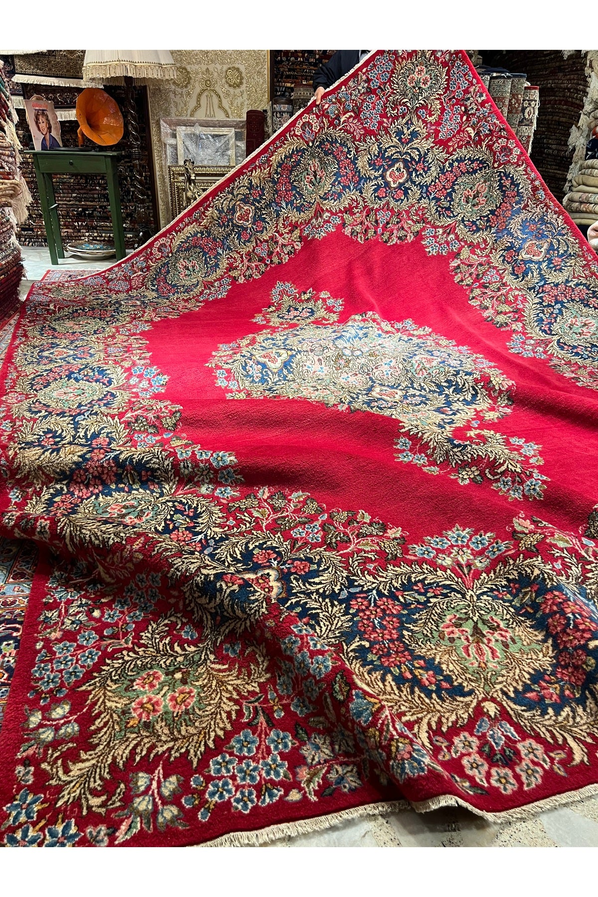 RD RAMAZAN DAG Hand Rug Art Hand-Woven Iranian Kirman Rug Magnificent Bir Eserdir Size 405x300 - MALLTURK