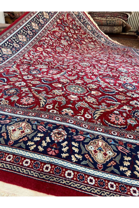 RD RAMAZAN DAG Hand Rug Art Hand-Woven Sumerbank Hereke Rug Signed Viyana Design Natural Dye Size 300x200 - MALLTURK