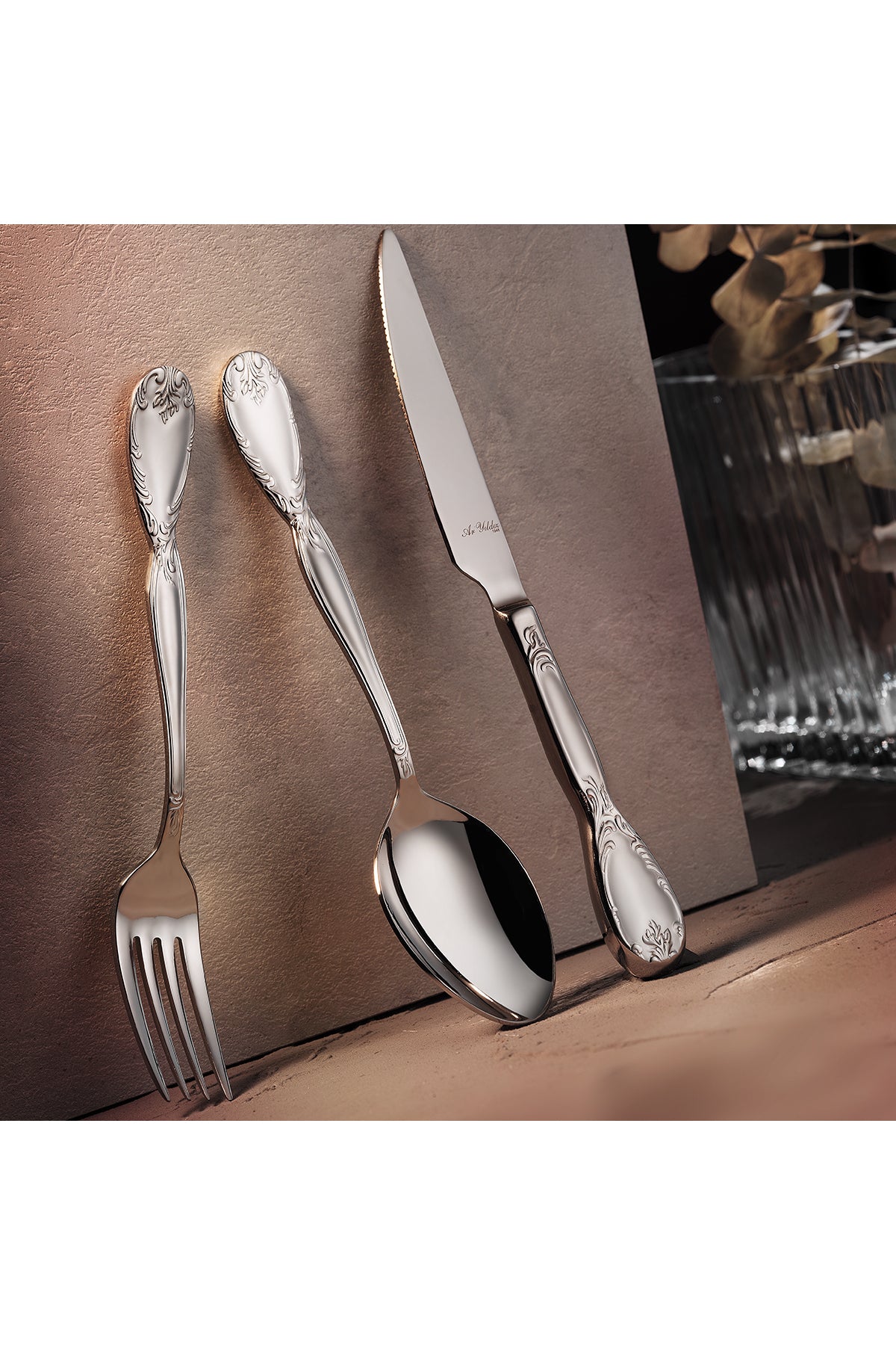 Aryildiz emirgan 84 Piece 12 Place Setting Flatware Set - MALLTURK