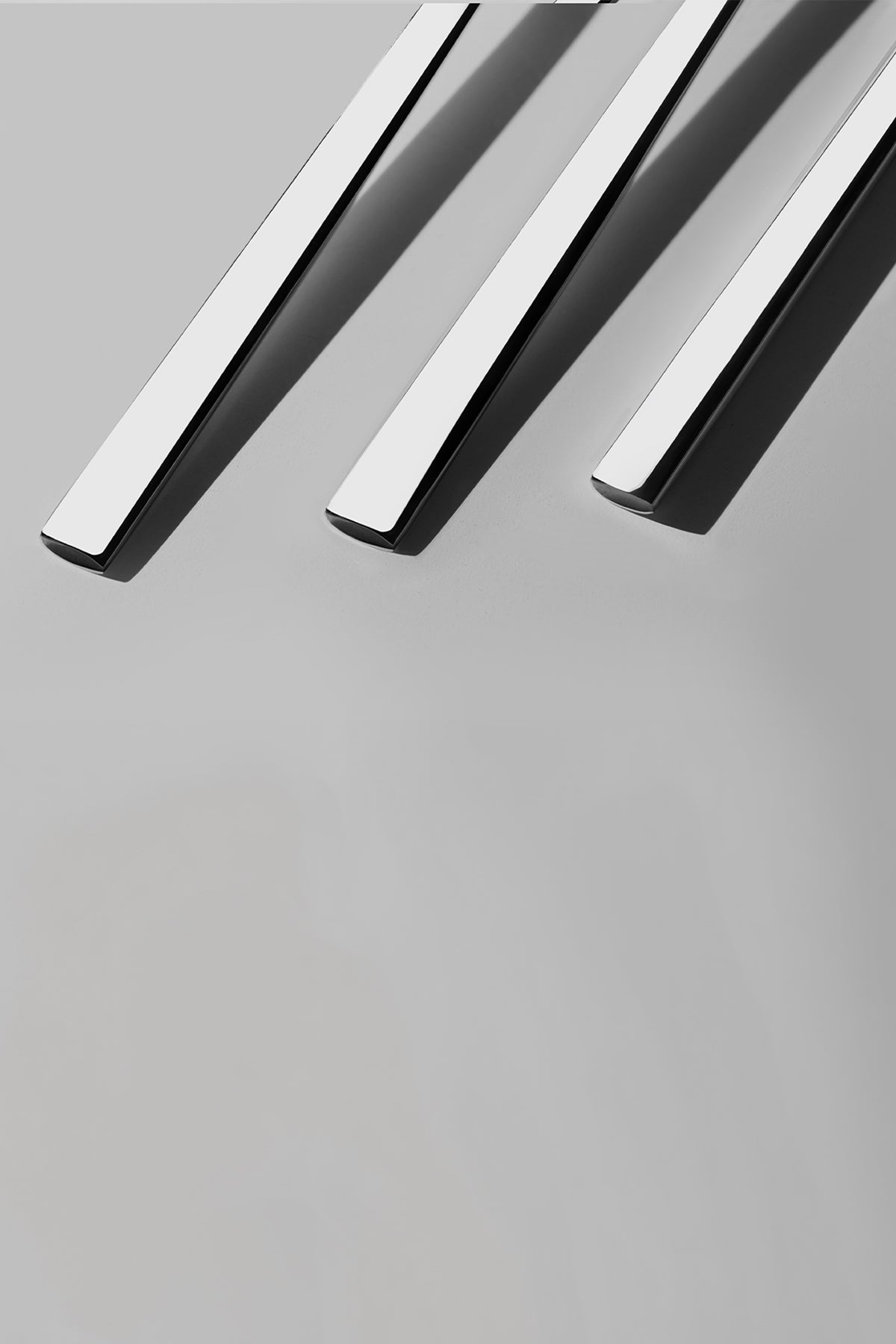 Nehir lorenzo Plain 12 Place Setting 72 Piece Boxed Flatware Set - MALLTURK