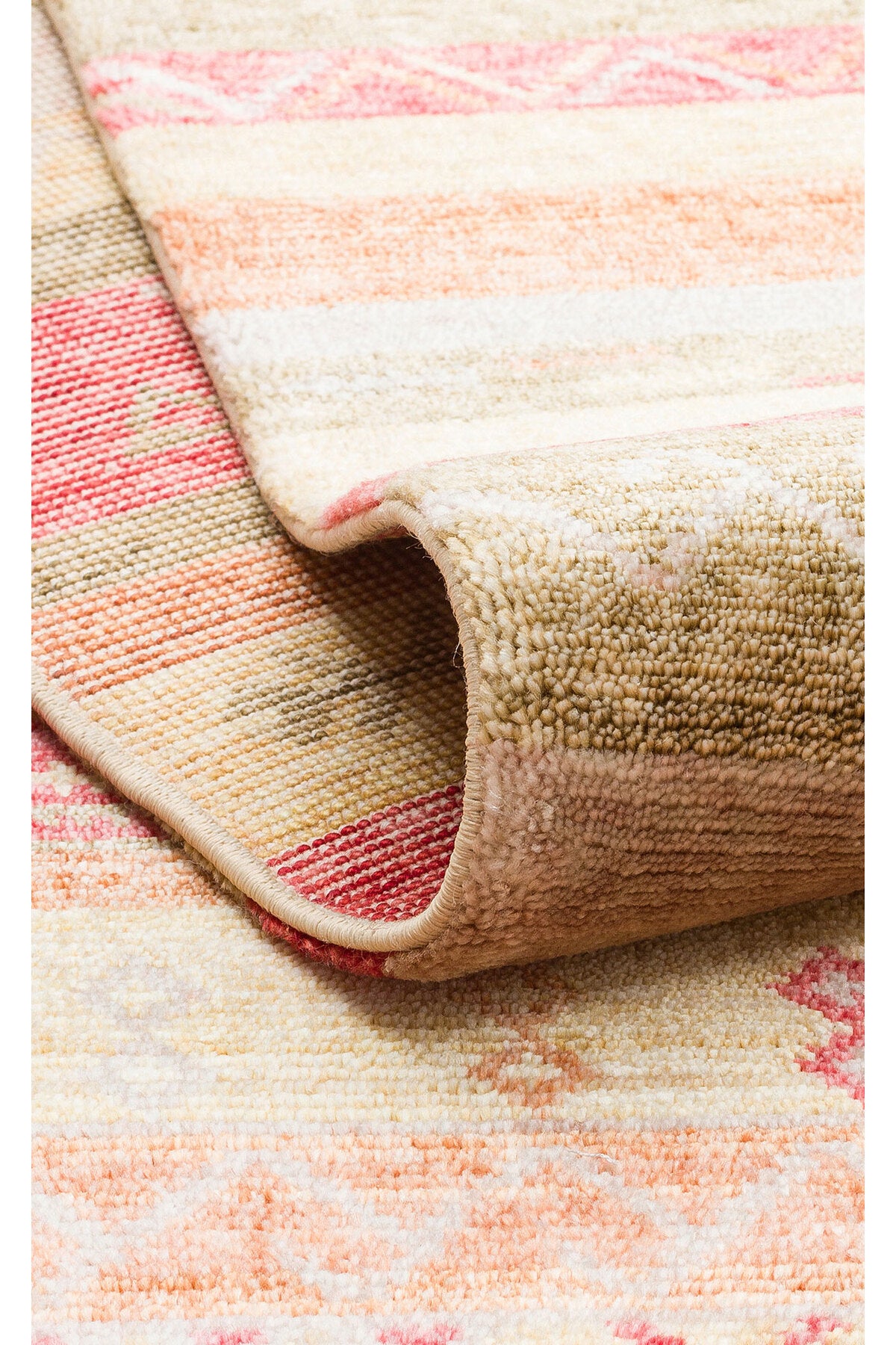 Eko Hali Zara ZR 12 Red Autumn is a special loom rug shaped by the intensive handiwork of women from Usak. - MALLTURK