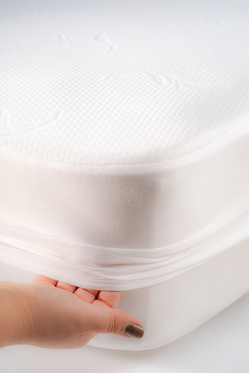 Limon Soft Waterproof Fitted Mattress Protector - MALLTURK