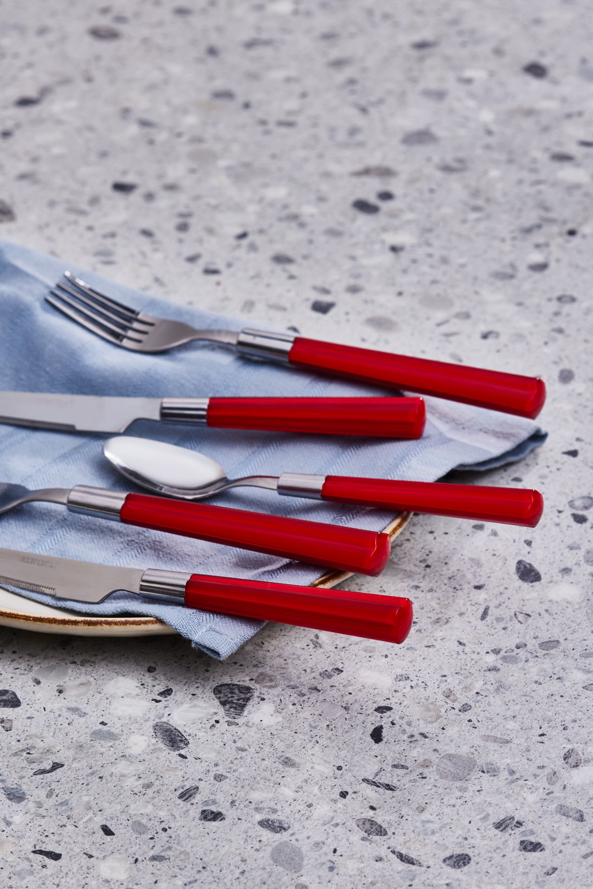 Karaca fluca 18 Piece 6 Place Setting kahvalti Fork kacik Knife Set kirmizi - MALLTURK