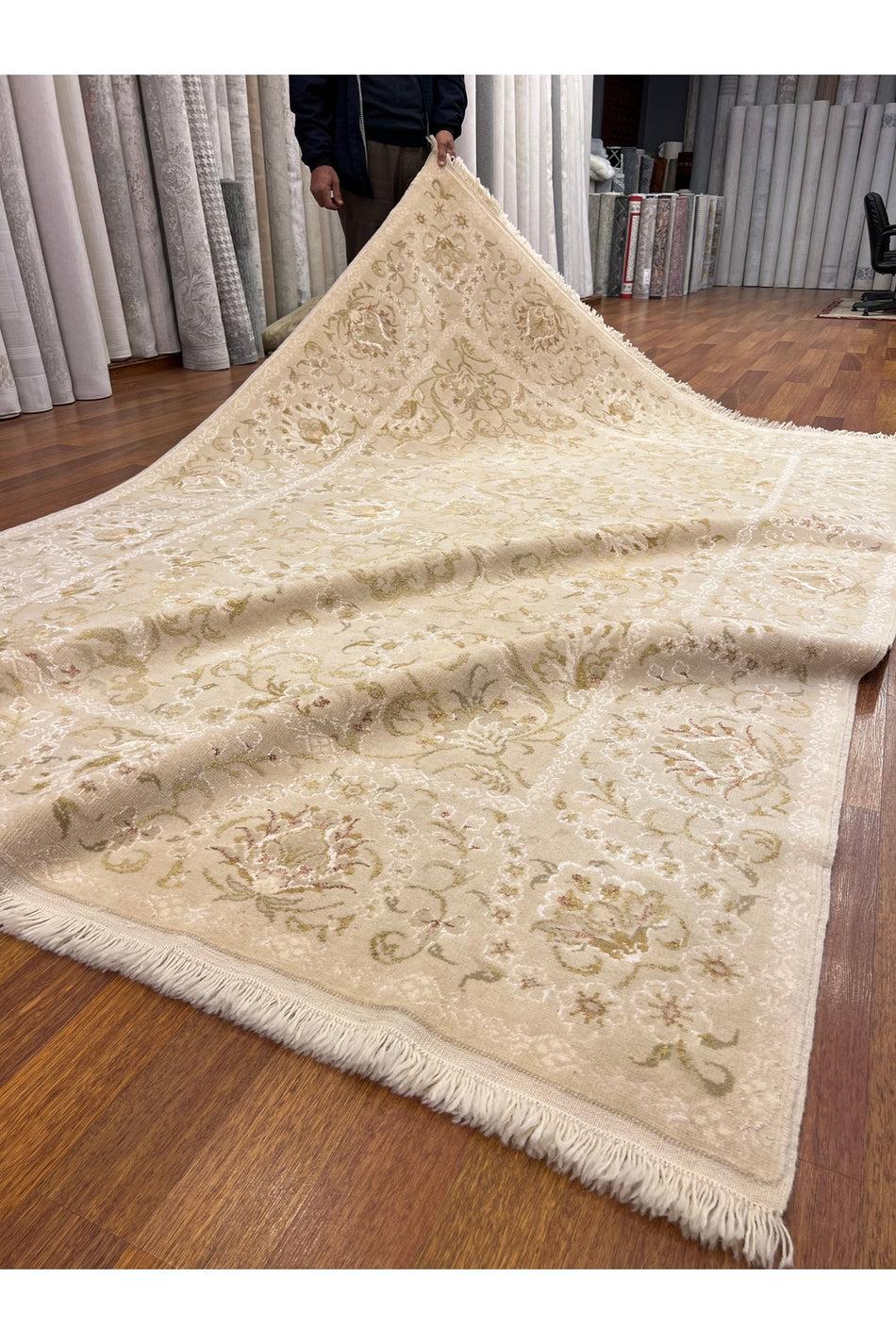 RD RAMAZAN DAG Hand Rug Art Hand-Woven Silk Blend Usak Rug Special Weave Size 290x196