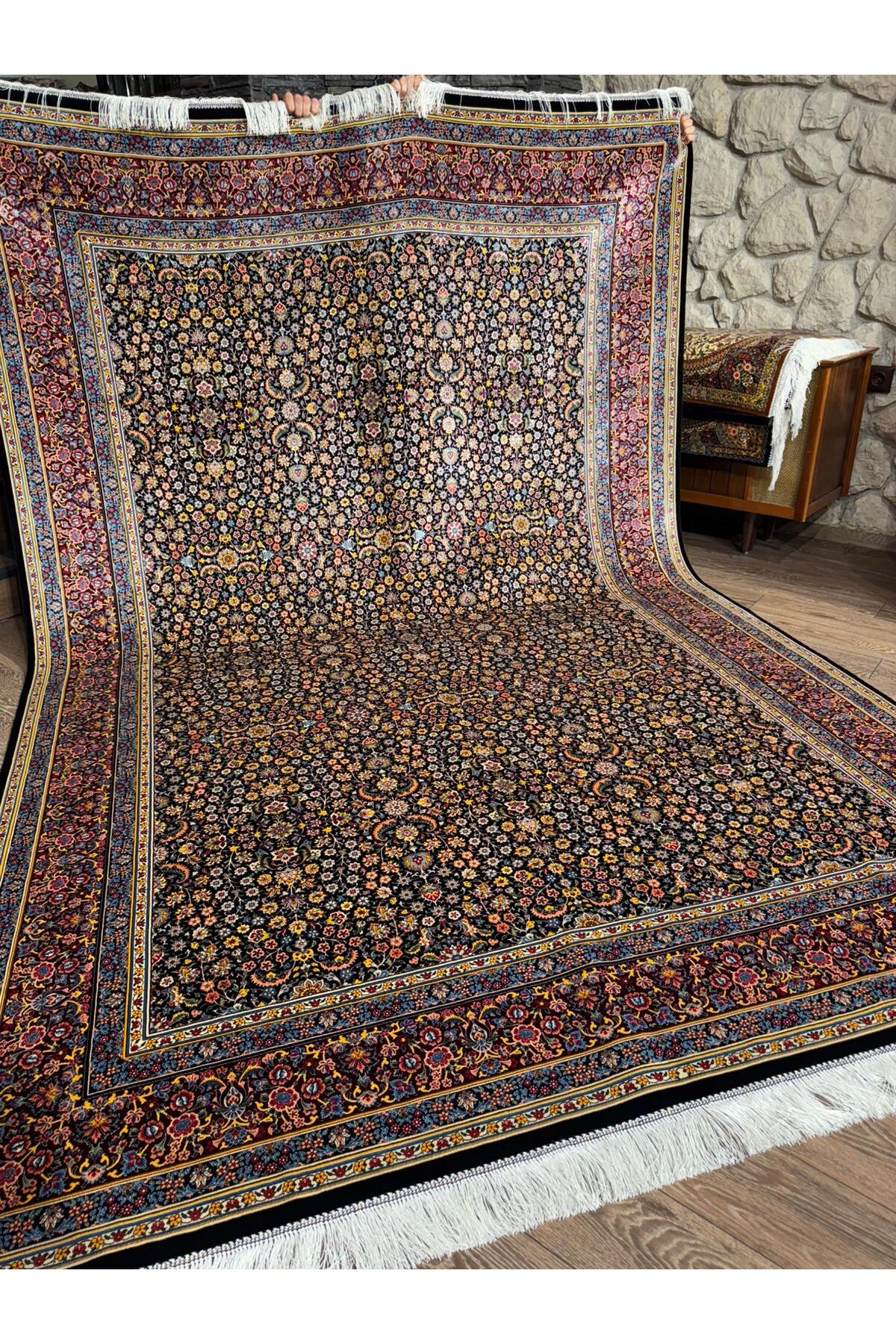 Rustikev Iranian Silk Hereke Rug - MALLTURK