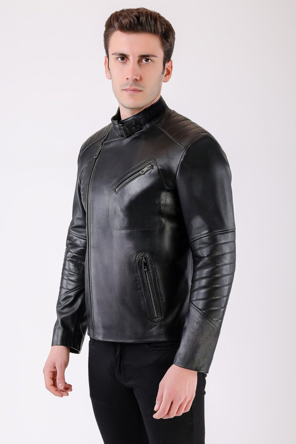 Черная кожаная куртка Leather Club