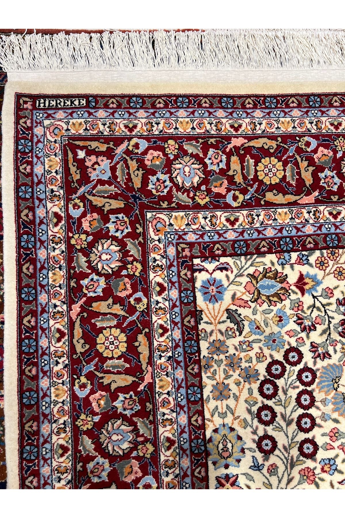 RD RAMAZAN DAG Hand Rug Art Hand-Woven Hereke Rug Signed Seven Mountains Flower 300x200 - MALLTURK