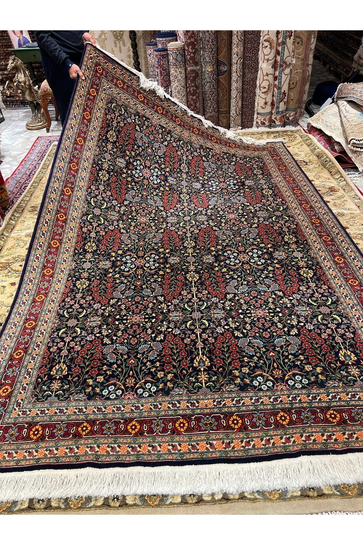 RD RAMAZAN DAG Hand Rug Art Hand-Woven Hereke Rug Signed Seven Mountains Flower Design Navy Color Size 300x200 - MALLTURK