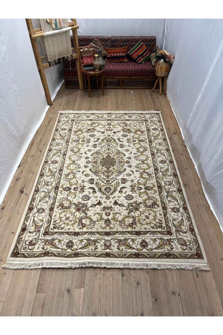 Sirvan Handwoven Afghan Usak Carpet - 176x267 - MALLTURK