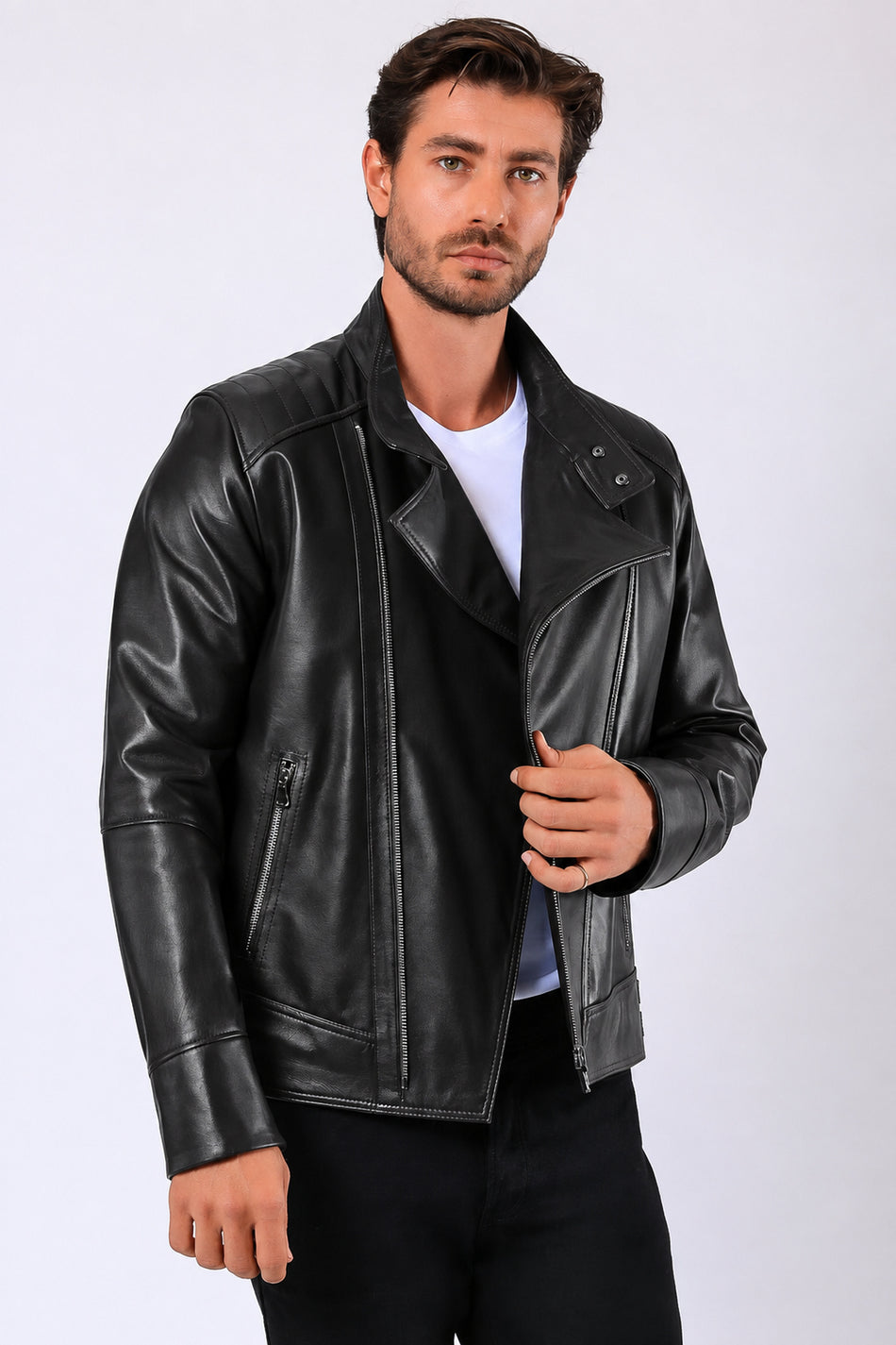 Черная кожаная куртка Leather Club