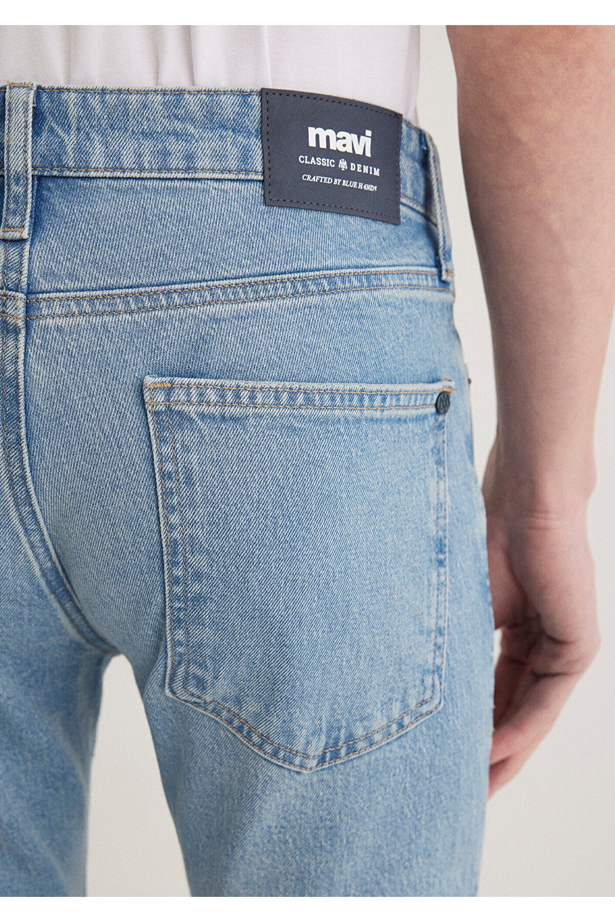 James Classic Denim Misty Light Mavi Jeans 0042486407 - MALLTURK