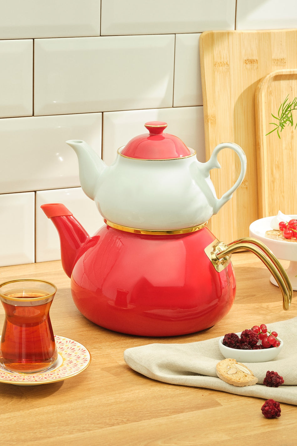 Emsan Alice Midi Gold Enamel Red Porcelain Teapot and infuser Set - MALLTURK