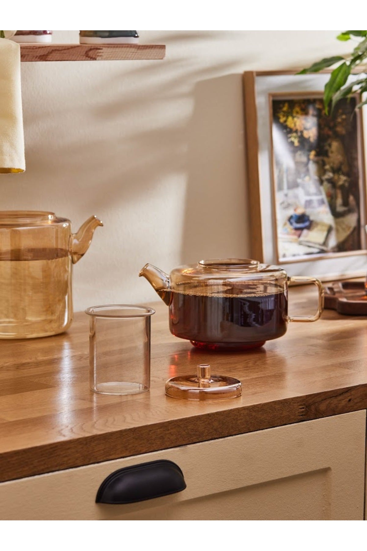 Karaca Flat Borosilicate Glass Midi Teapot in Amber - MALLTURK