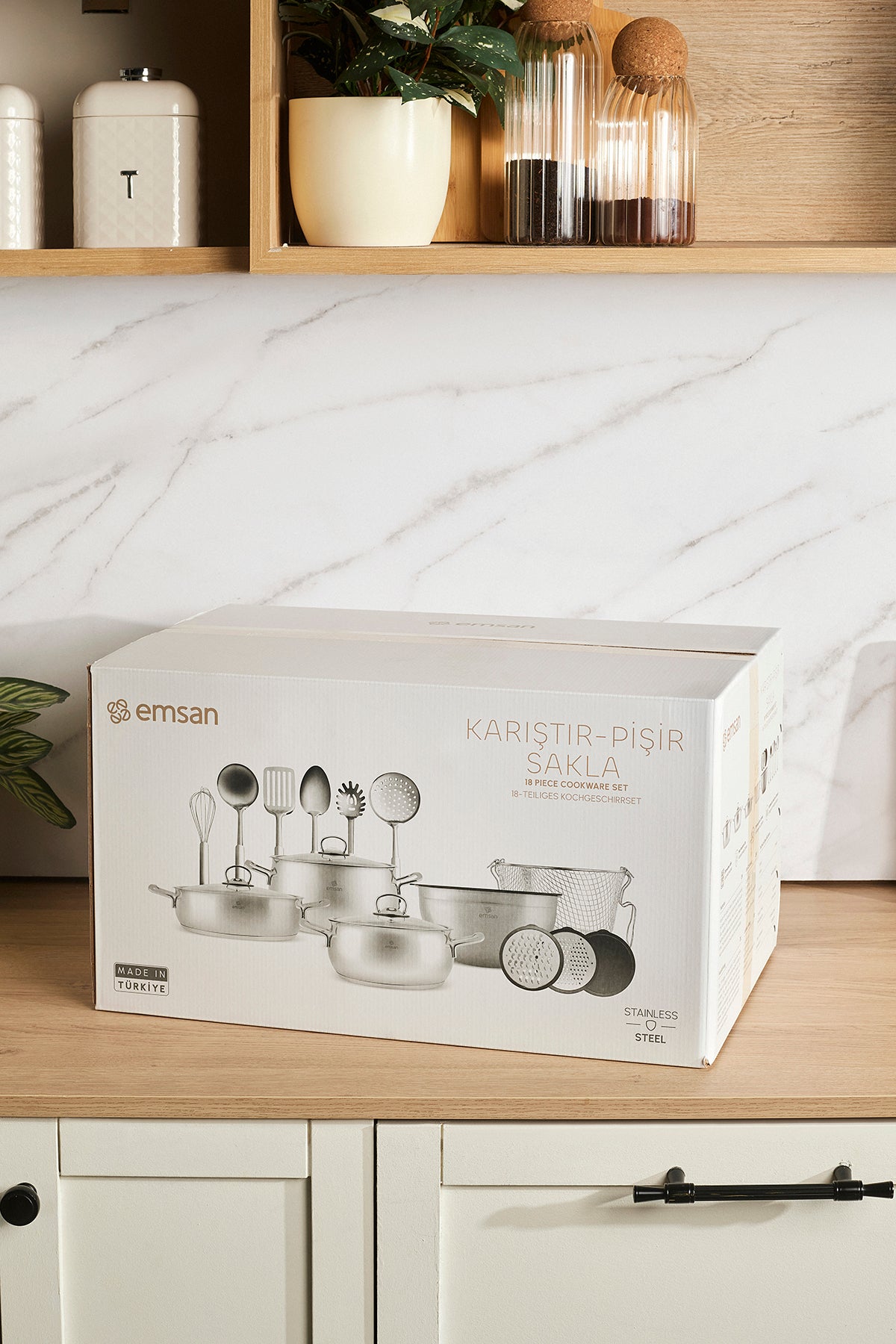 Emsan Karistir Pisir Sakla 18 Piece Karistirma Kabi ve Servis Gerecli Cookware Set