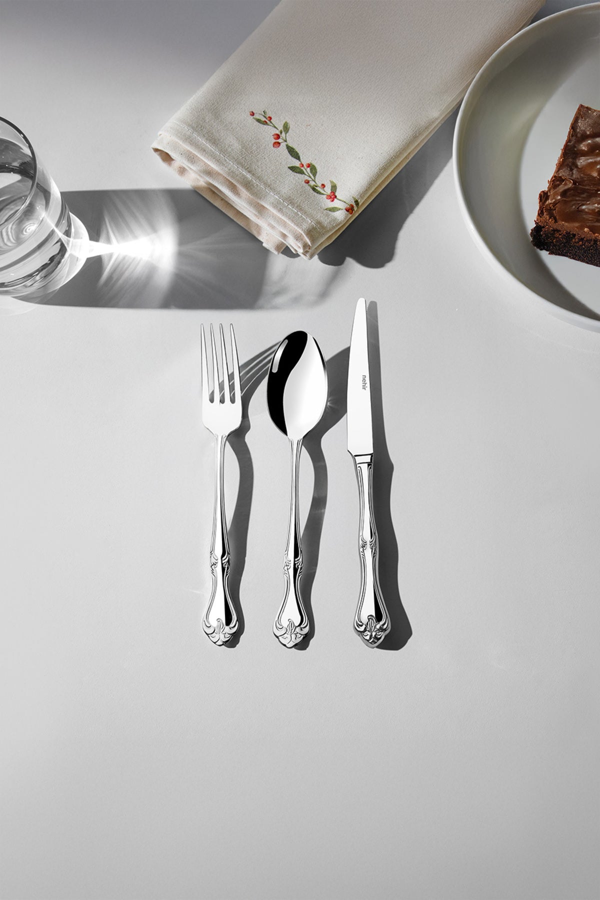 Nehir lalezar Plain 6 Place Setting 18 Piece Boxed tatli Flatware Set - MALLTURK