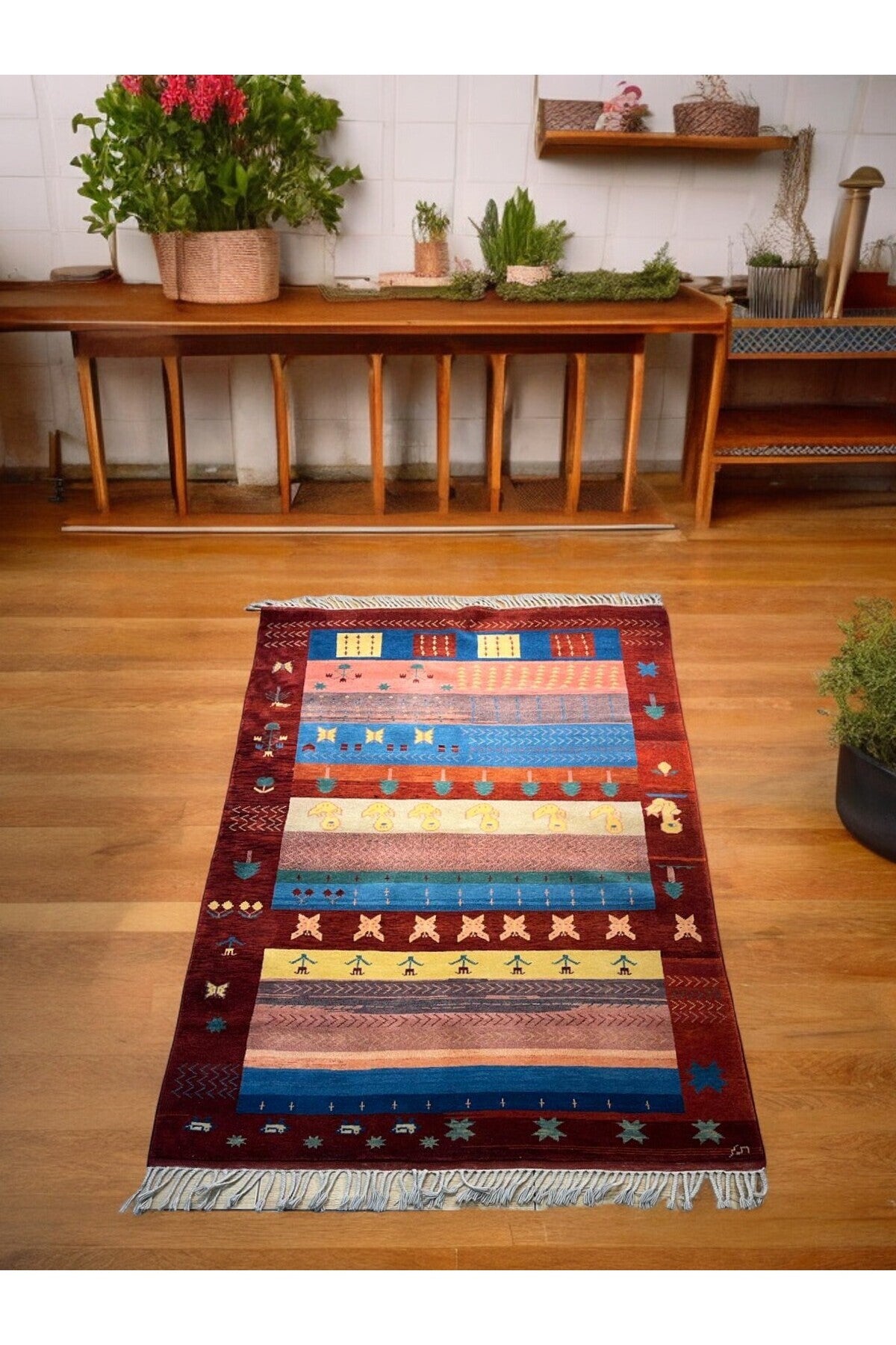 SIRVAN Rug Hand-Woven Afghan Usak Rug - 136x196