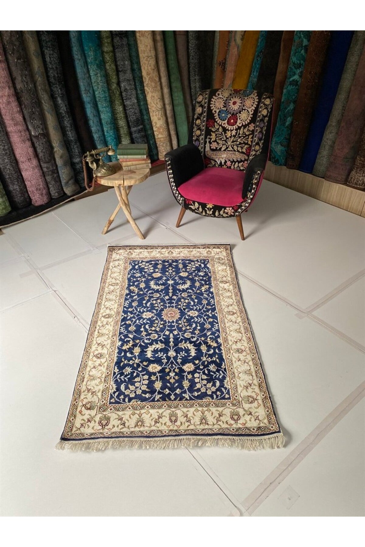 SIRVAN Rug Hand-Woven Silk Rug - MALLTURK