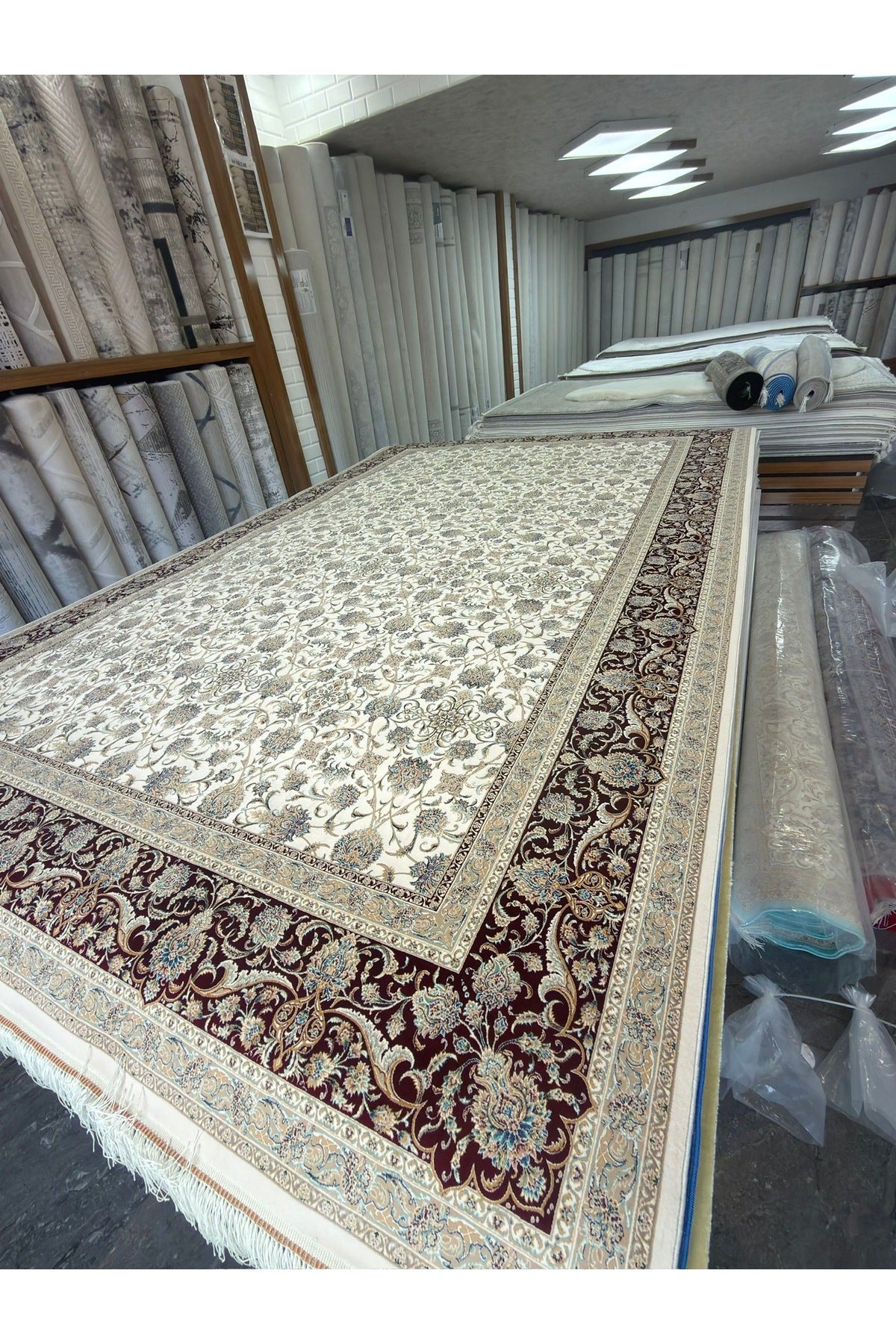 Silk Rug Iranian Hand-Woven 200x300 - MALLTURK