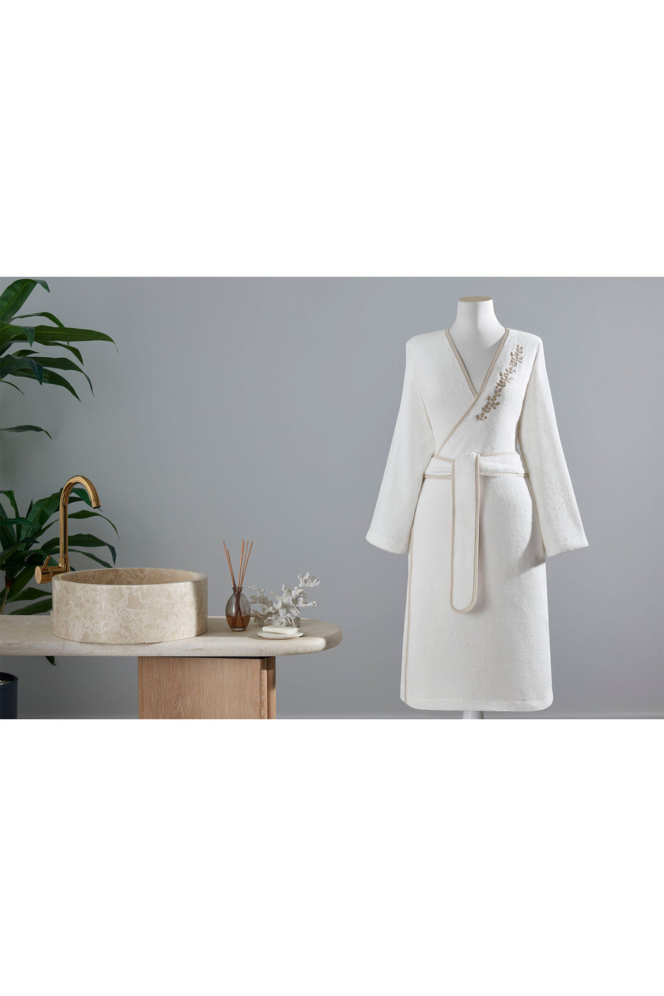 Ozdilek Jardin Embroidered Kimono Women Bathrobe