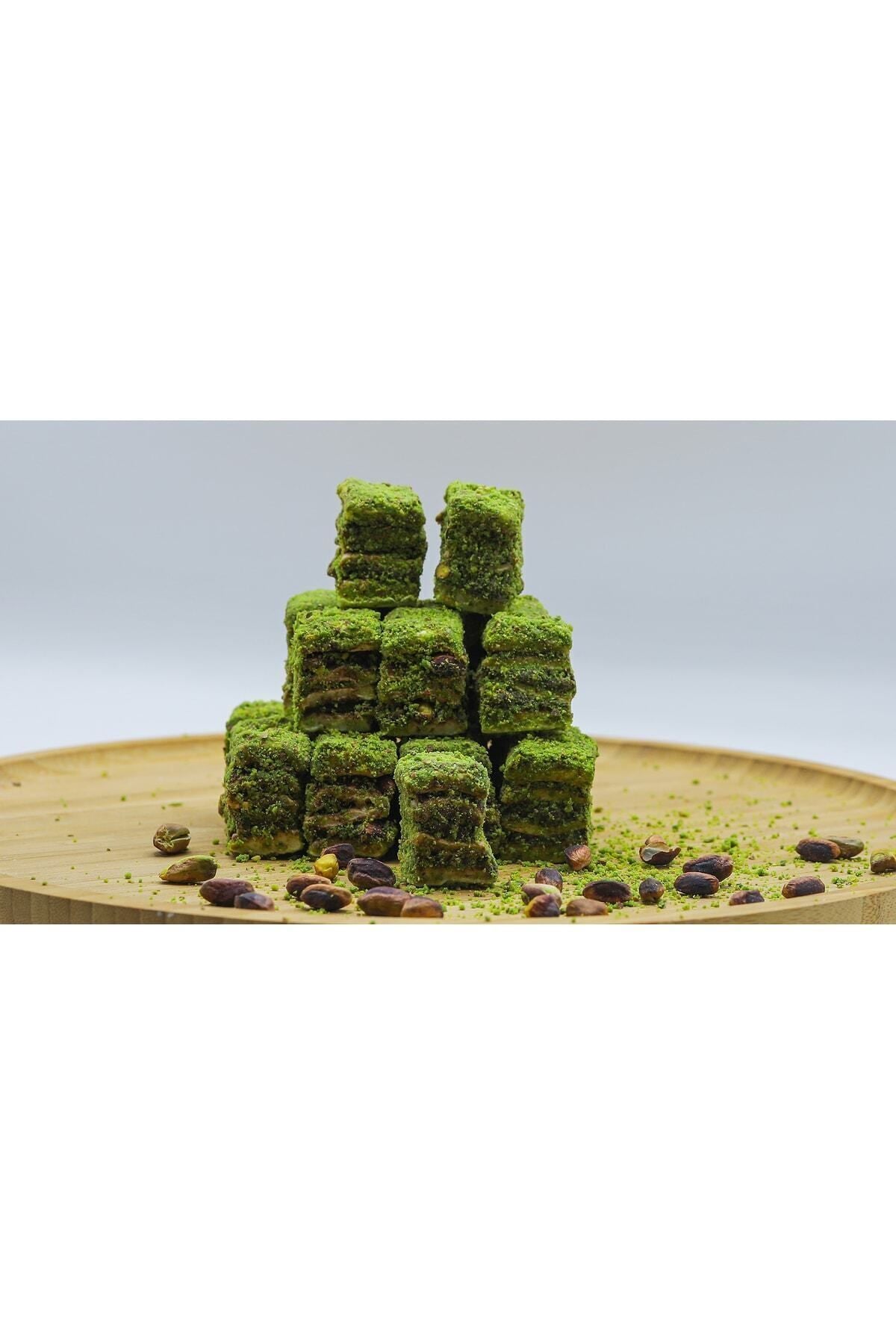 Akinay Kuruyemis Pistachio Chocolate Turkish Delight 800gr - MALLTURK